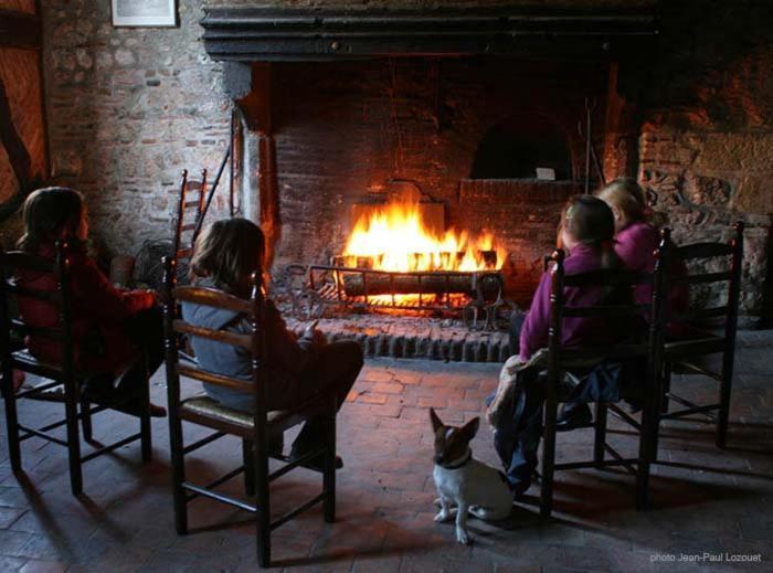Gîte d'étape Ecuries de St Cyr La Ferté-Saint-Cyr Esterno foto